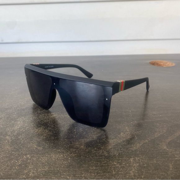 Accessories - MEDUSA SQUARE VENCI SUNGLASS
